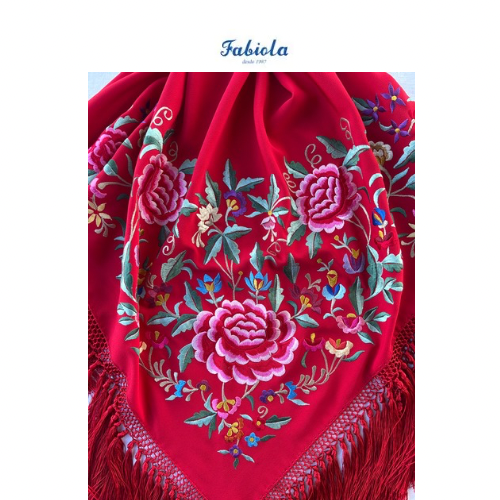 Mantoncillo Fabiola1987 Colección Rosas fondo rojo bordado en colores