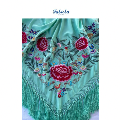Mantoncillo Fabiola1987 Colección Rosas fondo verde agua bordado en colores