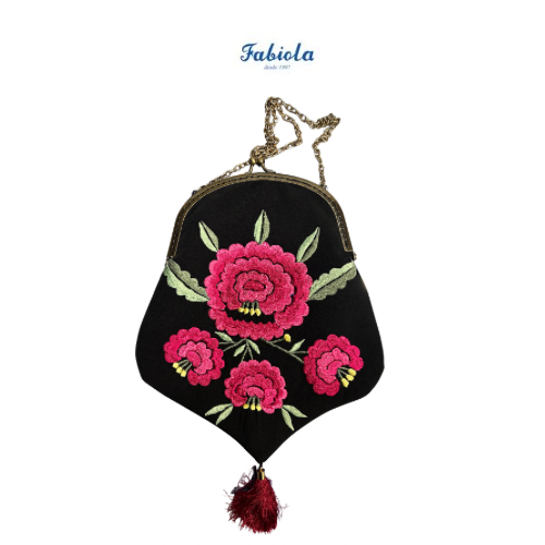 Bolso artesanal bordado creado para Fabiola1987.Modelo Borlón. Flores color fresa. Forrado de lunares negros