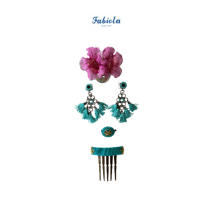 Conjunto de pendientes, peinecillo y alfiler de Fabiola1987 modelo flecos verde agua