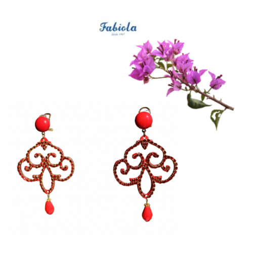 Conjunto de Pendientes largos, Peinecillo y Broche de metal dorado y metacrilato con cristalitos brillantes en color rojo de Colección Mis Buganvillas. - Imagen 4